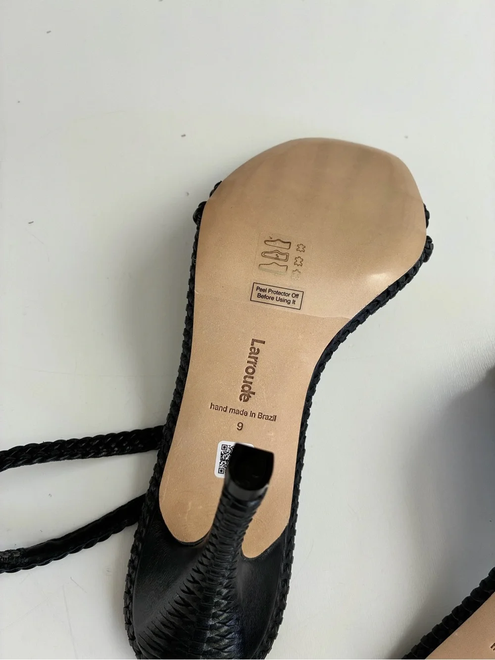 Never worn LARROUDE Heels